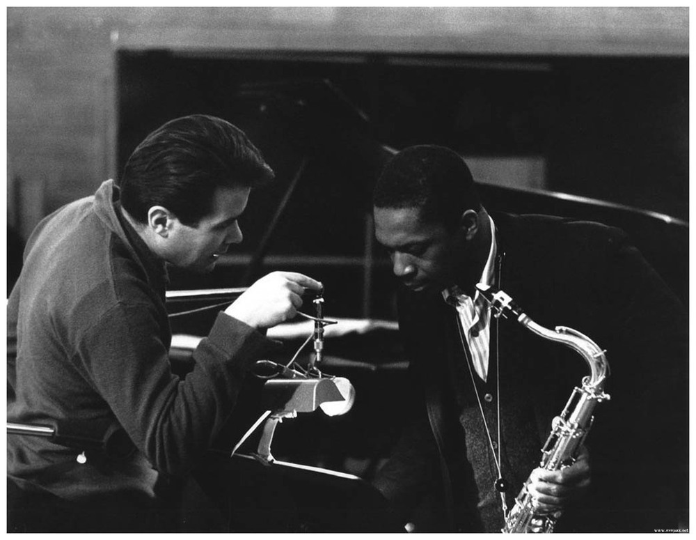 impulses-bob-thiele-talks-to-john-coltrane-at-the-1963-recording-of-john-coltrane-and-johnny-hartman-photo-joe-alper.jpg