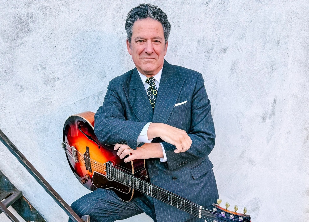 16 - John Pizzarelli - John Pizzarelli 3.jpg